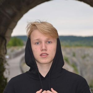 Meet your Posher, Alex